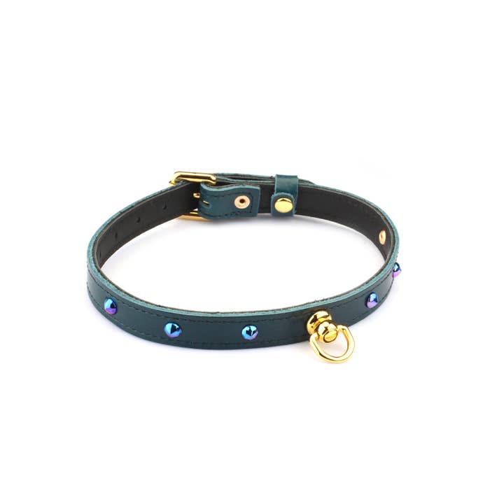 Girocollo di lusso con anello a D in pelle blu con rivetti blu per la vendita all'ingrosso da parte di Liebe Seele