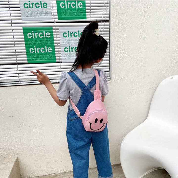 WEST AUSSIE SUPPLIES - Wholesale Crossbody bag – kids - Bacio - Children's Smiley Face Crossbody Bag11