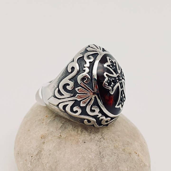 Mio Queena - Wholesale Jewelry - Men's - Stainless Steel Red Enamel Crusader Ring Men's Jewelry