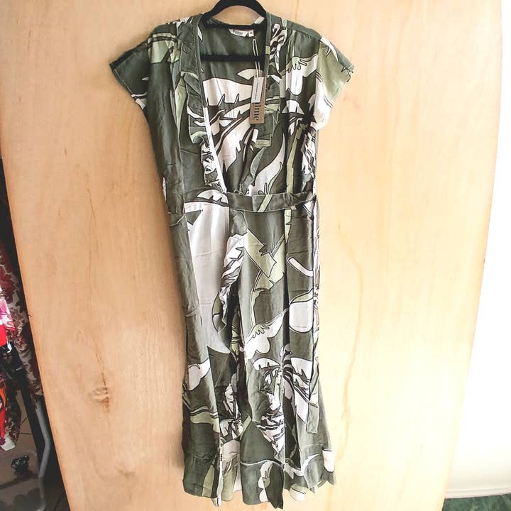 Robe longue en viscose avec volants 66968 pour la vente par Cinnamon Creations