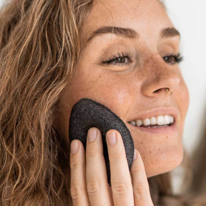 BKIND - Wholesale Facial Cleanser - Package-Free Konjac Sponges - Bamboo Charcoal