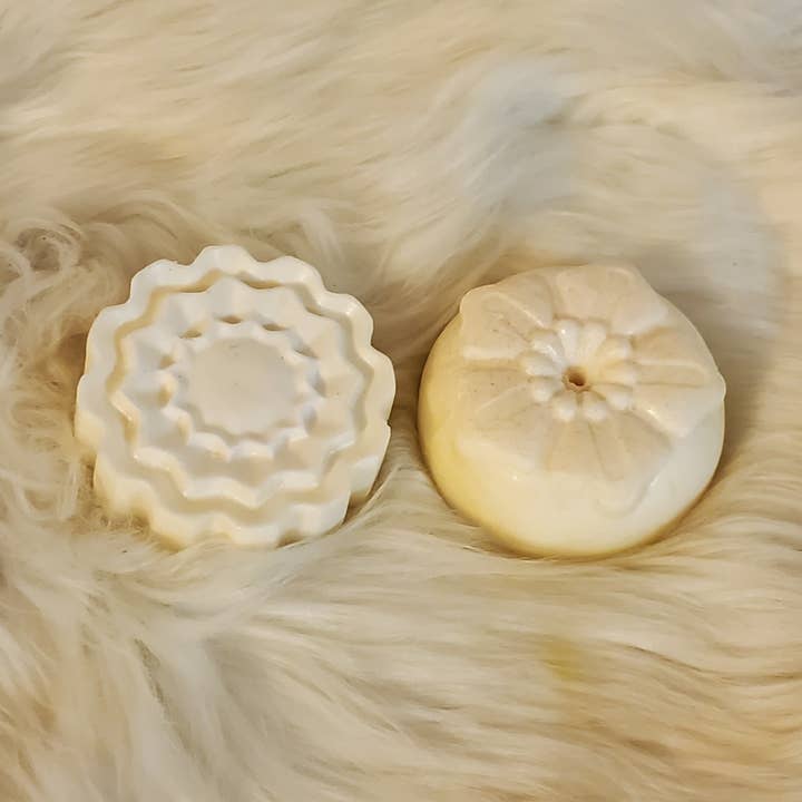 Flower Wax Melts (2 pack). for wholesale by Bass Candle Co