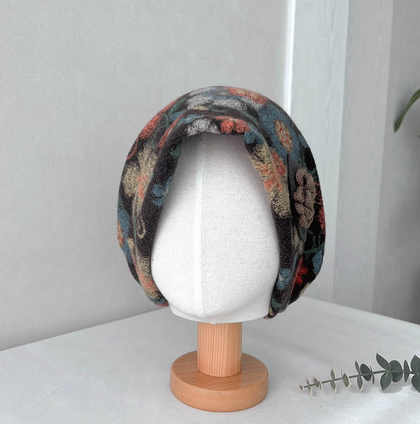 Comfortarians – Chapéu de pescador - Mulher por atacado – Chapéu Cloche Feminino de Lã com Estampa Floral para Outono e Inverno3