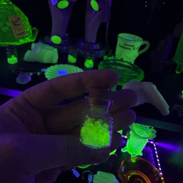 Corkscrew Curiosities - Wholesale Decorative Jar - Uranium Glass Bottle1