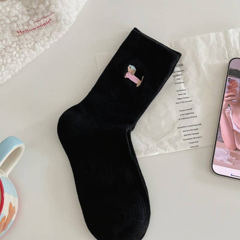 JOSSLYN by wall to wall - Wholesale Socks - Women's - WOMAN ANIMAL DOG HALF CREW THROWBACK SOCKS | 40S020680