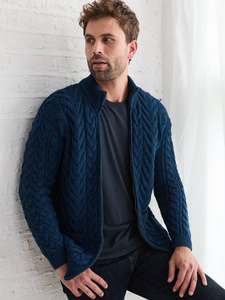 Cardigan zippé en mérinos Corraun Mens Aran - Bleu canard pour la vente par Aran Woollen Mills