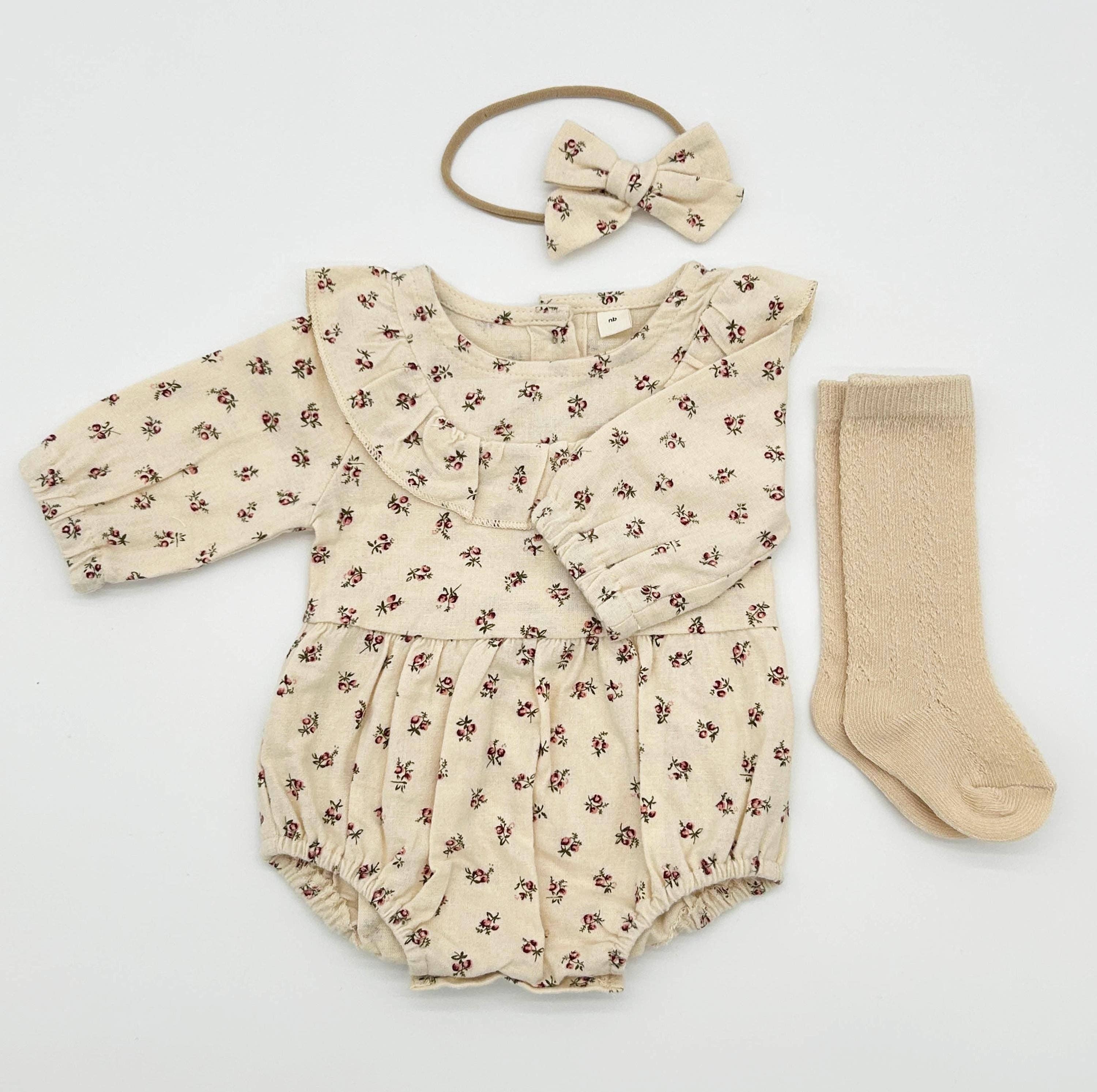 OLIVE & CRADLE – wholesale Klädesset - Baby – Charlotte Peppermint set med romper och rosett1