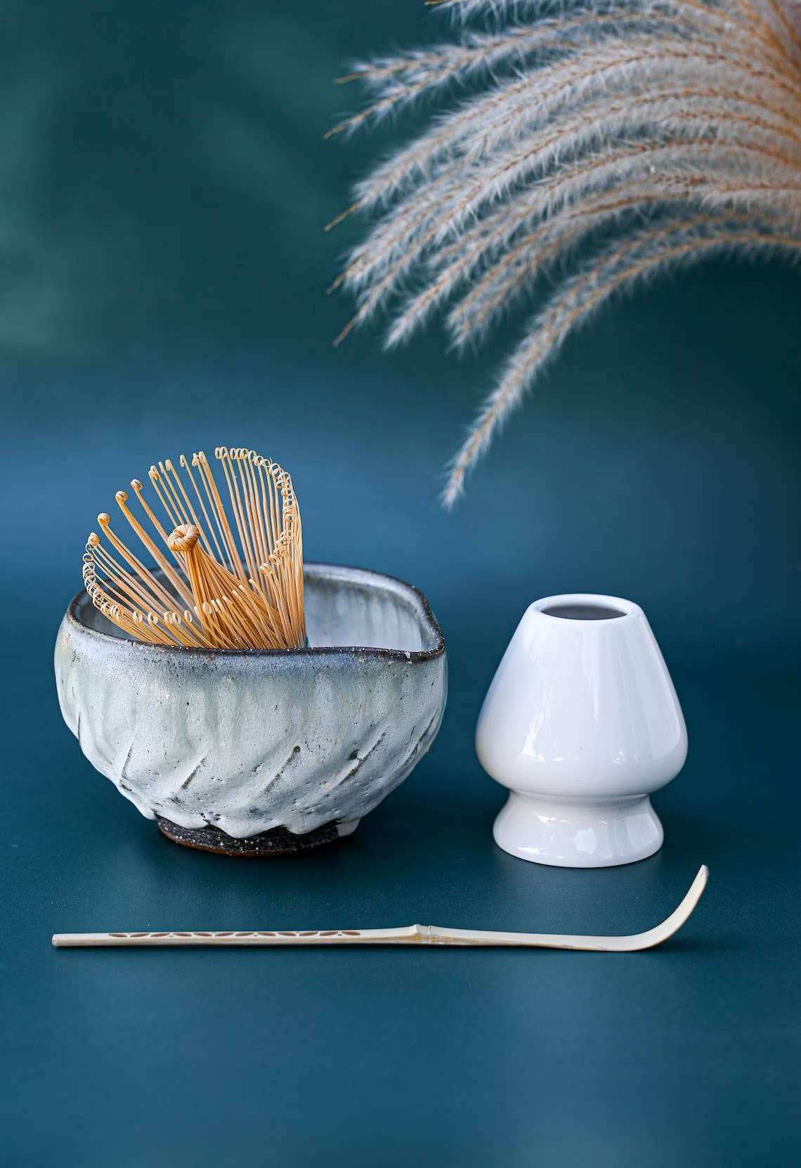 Aprikalife - Wholesale Tea Set - Japanese Matcha Set - 16 oz Ceramic Matcha Bowl with Spout1