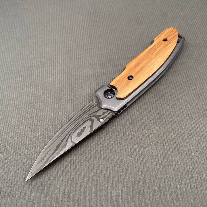 Mio Queena - Wholesale Pocket Knife/Holder - Wooden Handle Foldable Damascus Textured Stainless Steel Knife0
