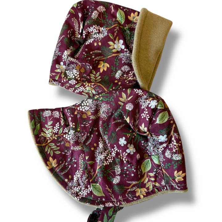 Bonnet d'hiver en bois de noisetier pour la vente par Urban Baby Bonnets