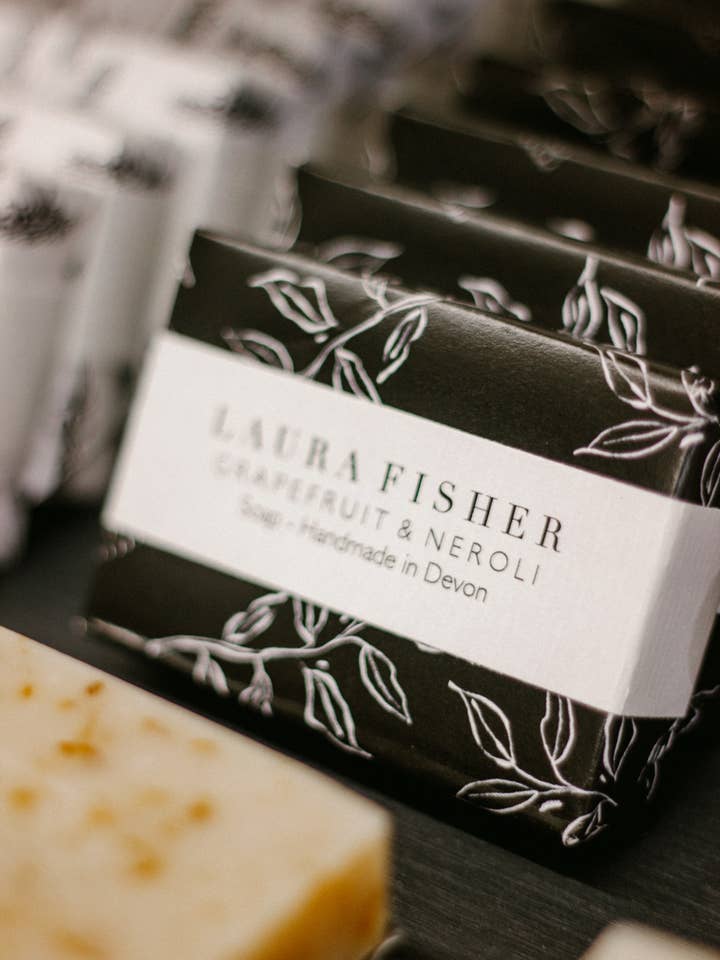 Zeep voor grapefruit en neroli voor wholesale door Laura Fisher
