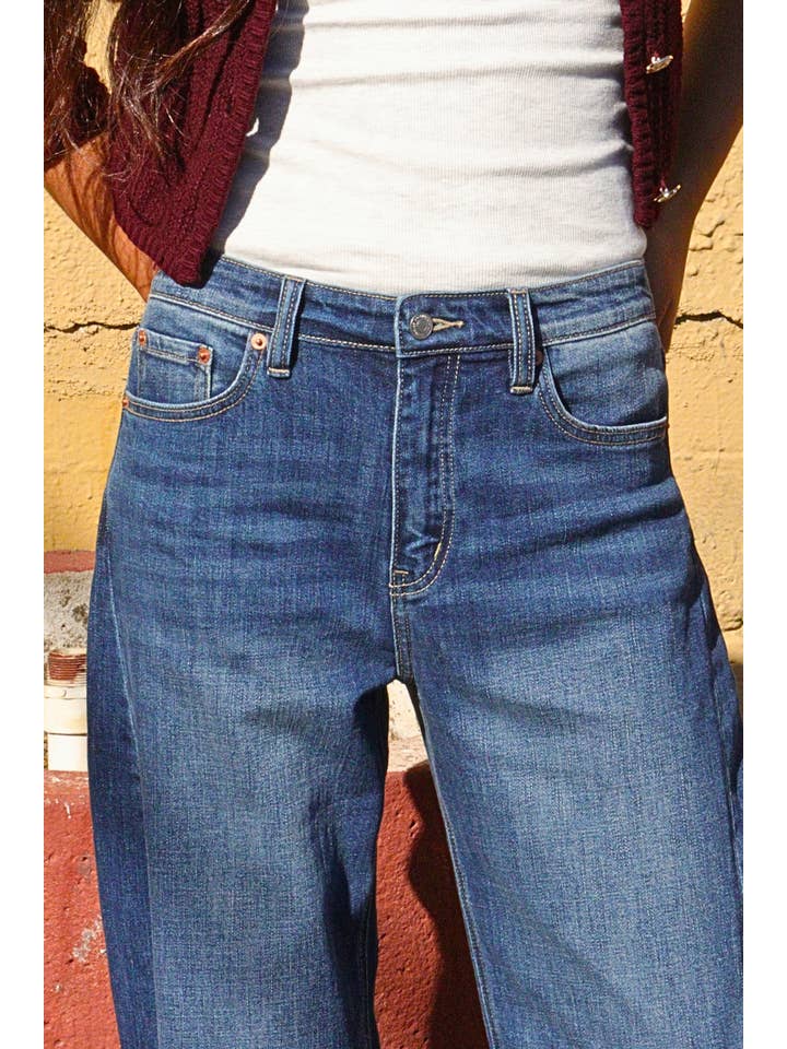 ARTEMIS VINTAGE - Wholesale Jeans - Women's - HIGH RISE RELAXED TAPERED DARK WASH BARREL JEANS
