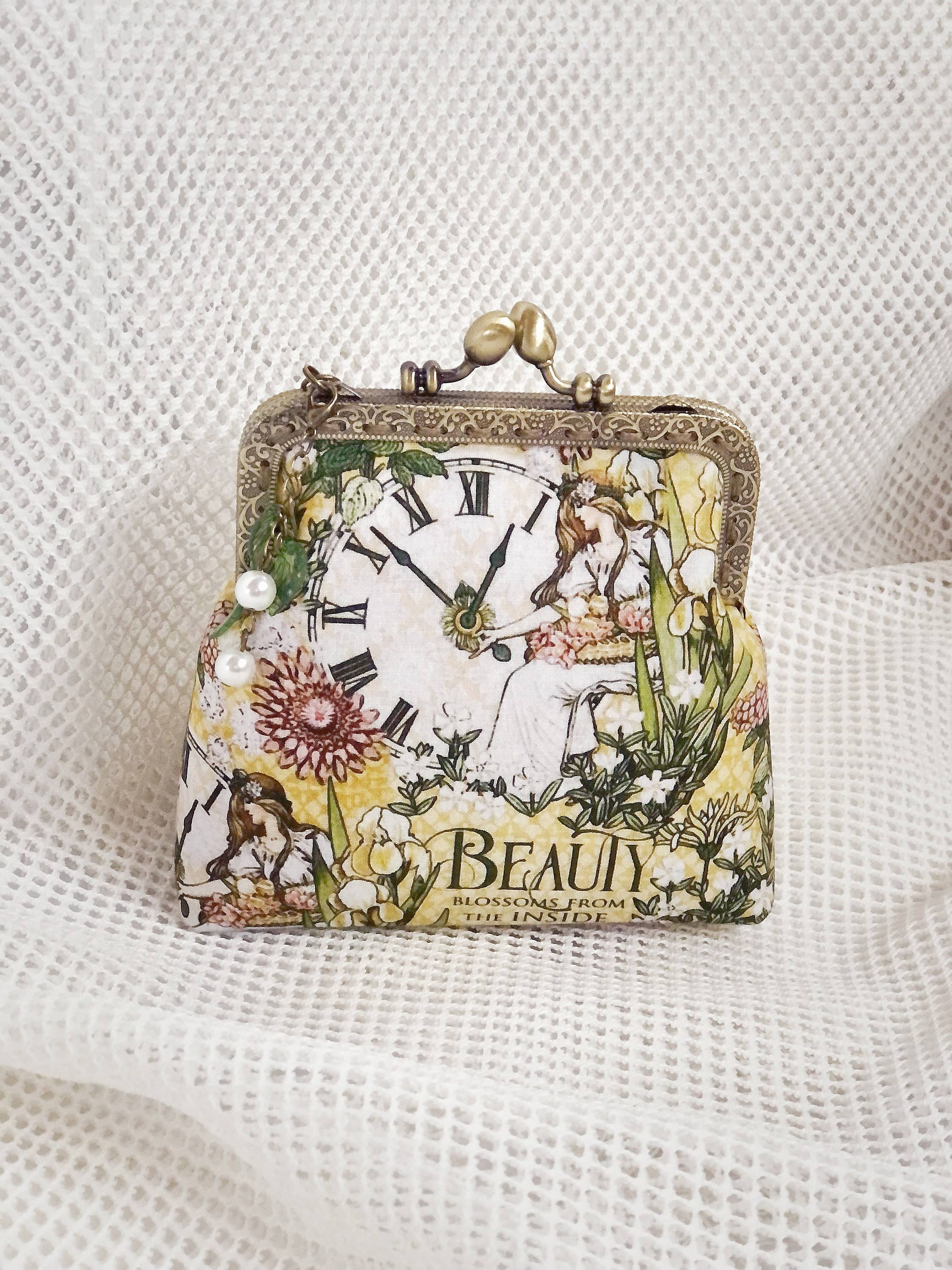 LeisTextileStudio - Wholesale Coin Purse - Women's - Mucha Art Kiss Lock Coin Purse Mini Clutch Cardholder3