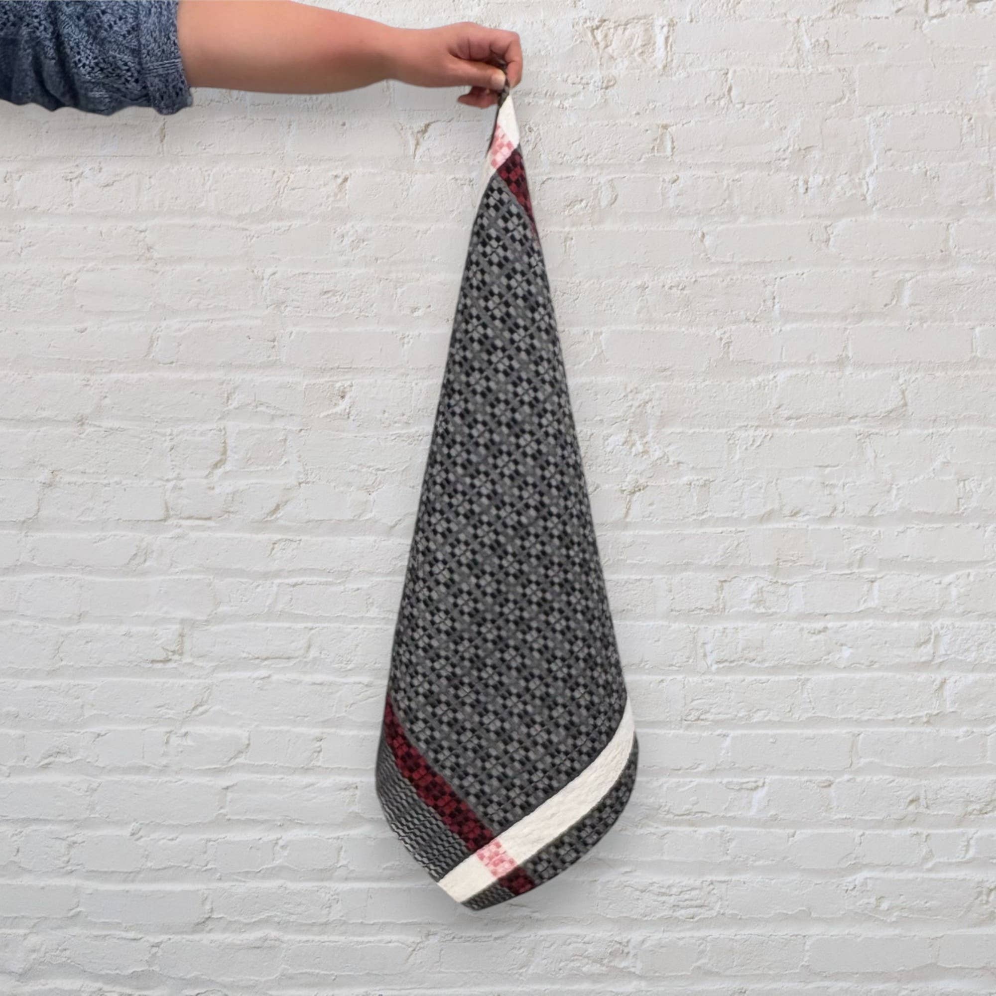 Dandarah – Großhandel Geschirrtücher – Handgewebtes schwarz-weiß kariertes Küchentuch3