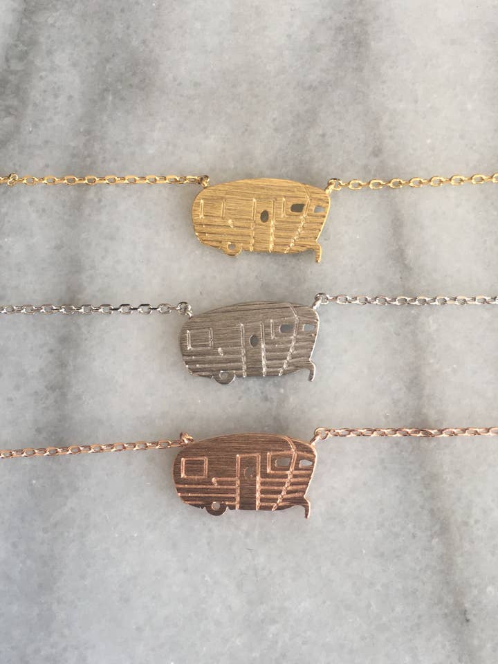 Collana Camper per la vendita all'ingrosso da parte di JushShop