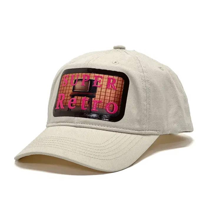 Casquette de camionneur respirante à imprimé bouffant vintage « Super Retro » pour la vente par Peace and Dozen Inc