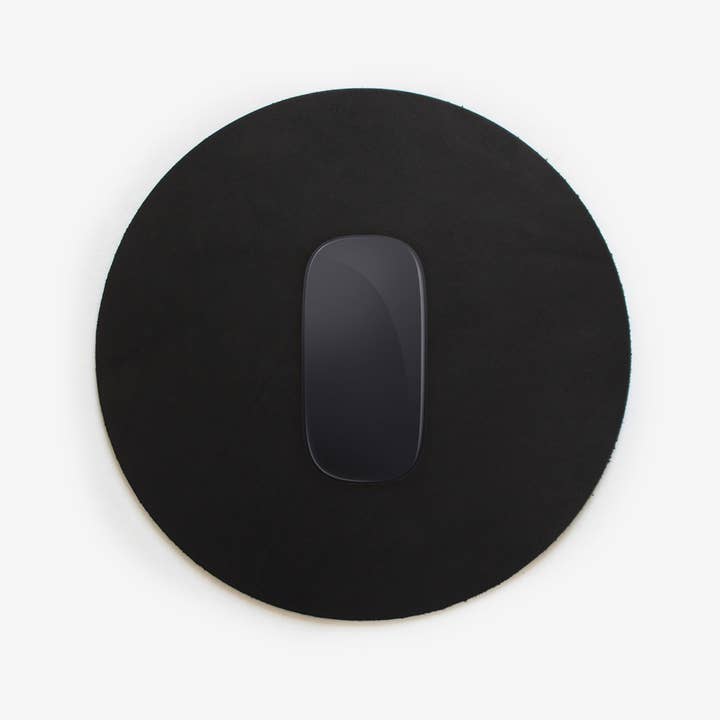 Corban & Blair - Wholesale Mousepad/trackpad - Artisan Leather Round Mouse Pad