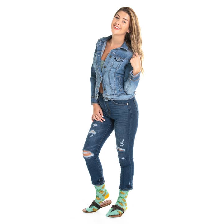 V-Toe Socks, Inc – wholesale Socks – Unisex – V-Toe Split Toe Novelty Pineapple Big Toe Tabi Socks1