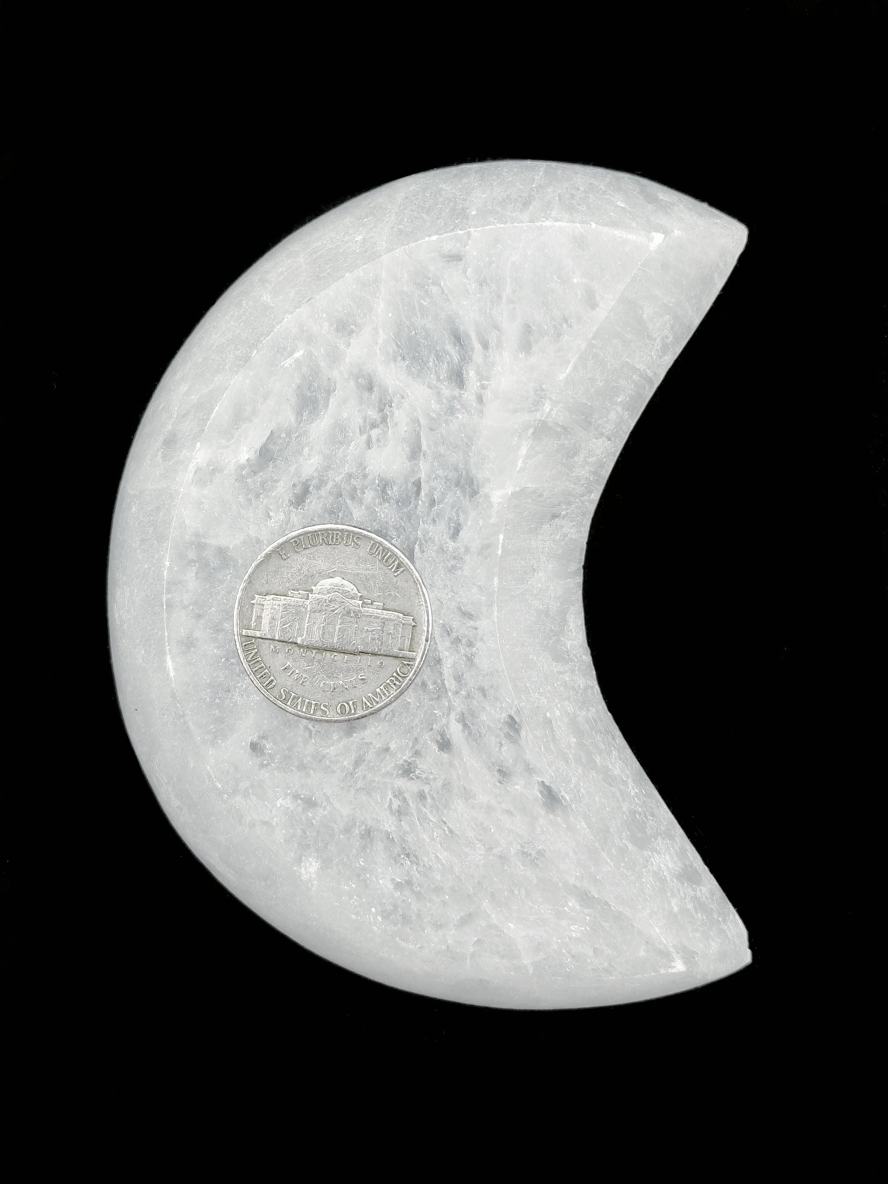 CRCBEADS - Wholesale Spiritual Stone/Crystal - Selenite Crystal Crescent Moon Dish Charging Energy Bowl Size 3 x3.5-4.5" Inches2