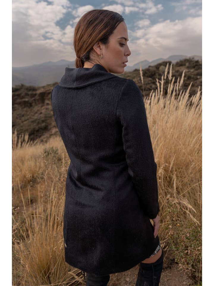 Alpaca Collections – Großhandel Trenchcoat – Damen – Uriah Baby Alpaka Suri Mantel3