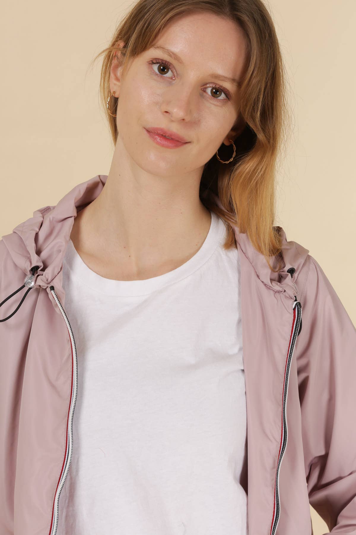 Attrait Paris - Wholesale Windbreaker - Women's - Short hooded windbreaker with colorful zip9