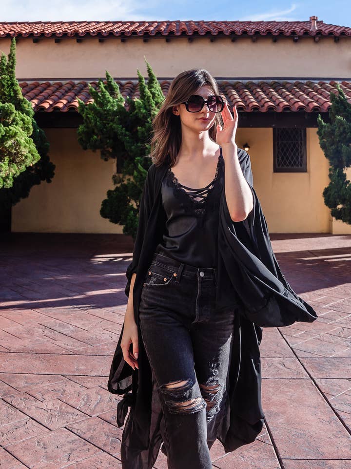 Jennafer Grace – wholesale Dress – Women's – Black Solid Kimono Duster Wrapdress