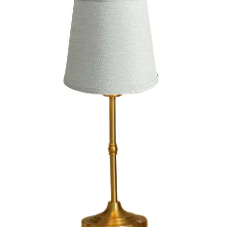 Lampada ricaricabile in oro antico con paralume blu tenue per la vendita all'ingrosso da parte di The Enchanted Home