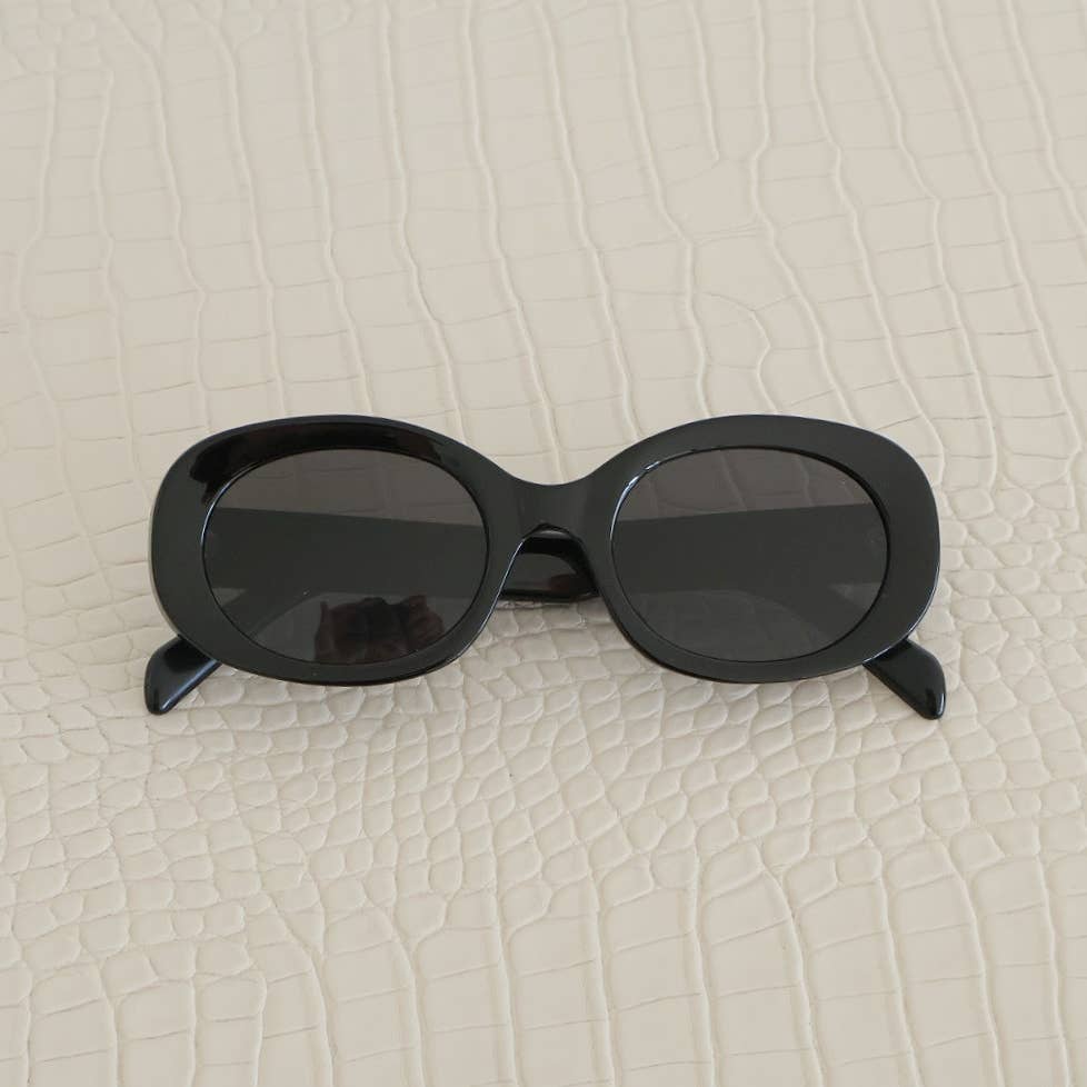 By Charley - Wholesale Sunglasses – Women's - The Flynn (black) - Polarized Sunglasses4