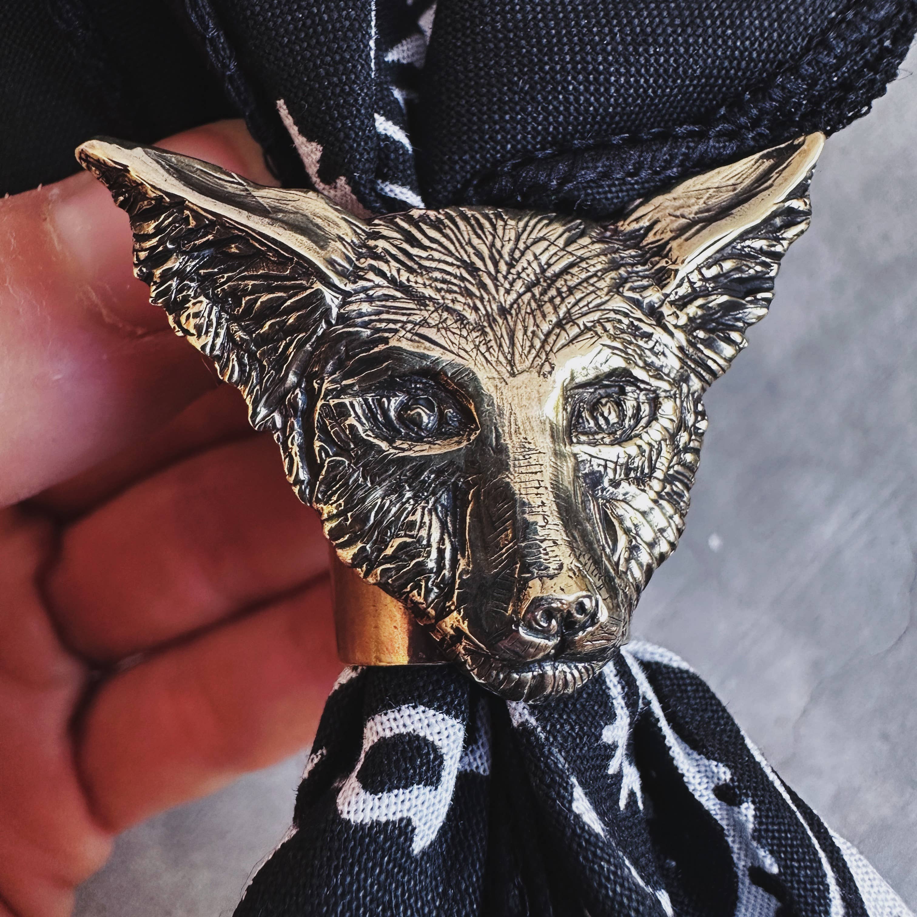 HELIOTROPE - Wholesale Scarf Clip - Women's - Bandana Slide (12 Options)6