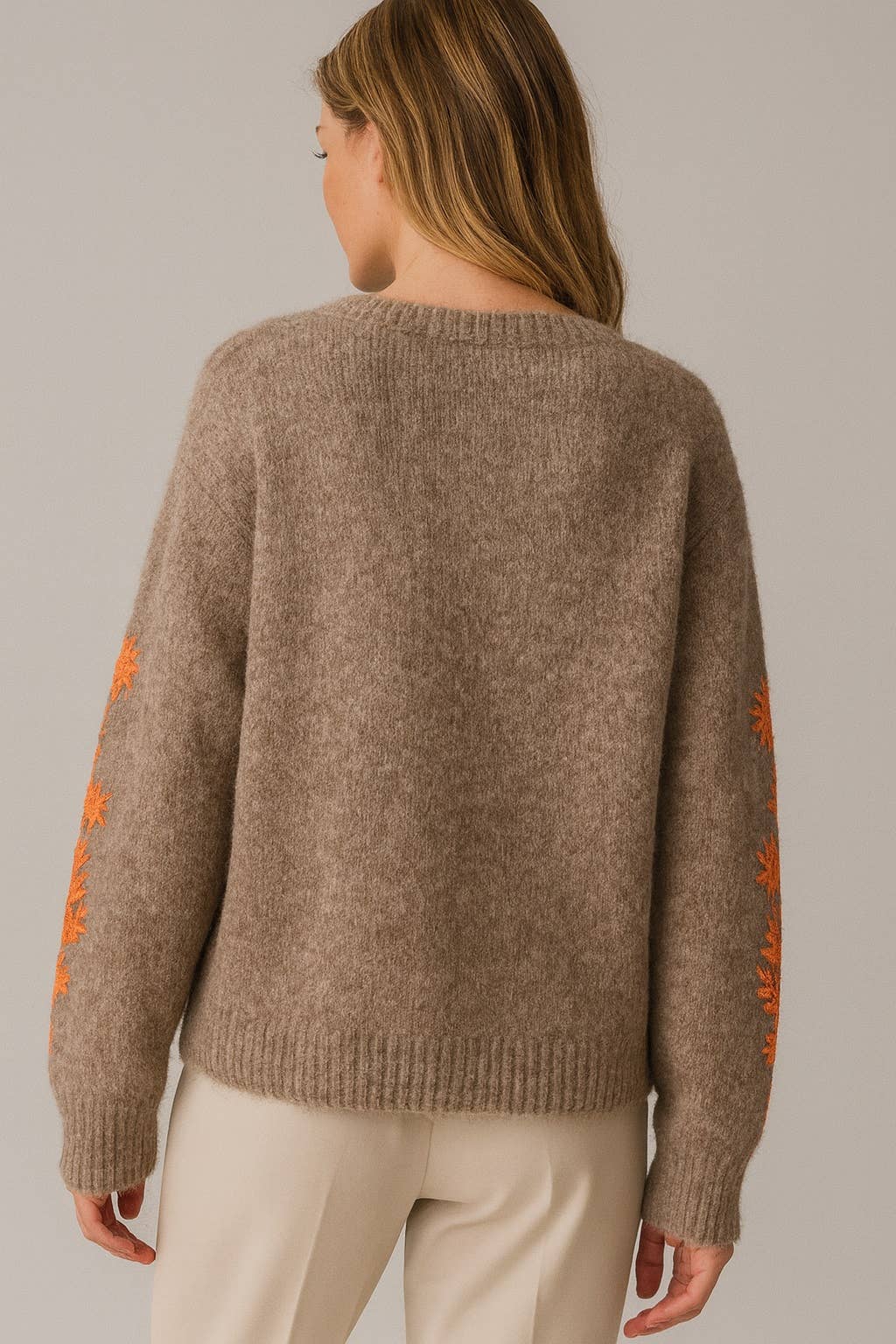 Afinity - Wholesale Knit Sweater - Women's - Embroidered Flower Sweater AP111 – Softness & Natural Charm2