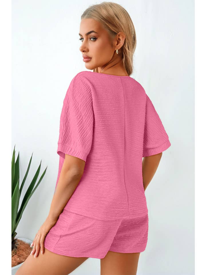 LA Society - Vente Ensemble de vêtements d'intérieur – femme - Ensemble de détente avec t-shirt texturé à col en V et short taille haute5