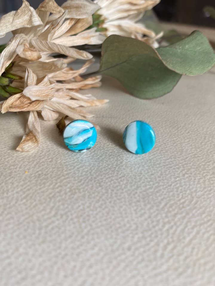 Surtido de pendientes de arcilla hechos a mano para venta al por mayor de Truehand Designs