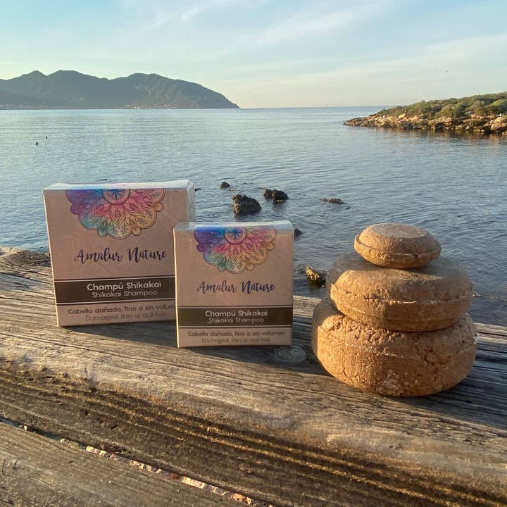 Amalur Nature - Venta al por mayor Champús en pastillas/sólidos - 100u CHAMPÚ BARRA SHIKAKAI BRILLO Y VOLUMEN AYURVEDA - 100G