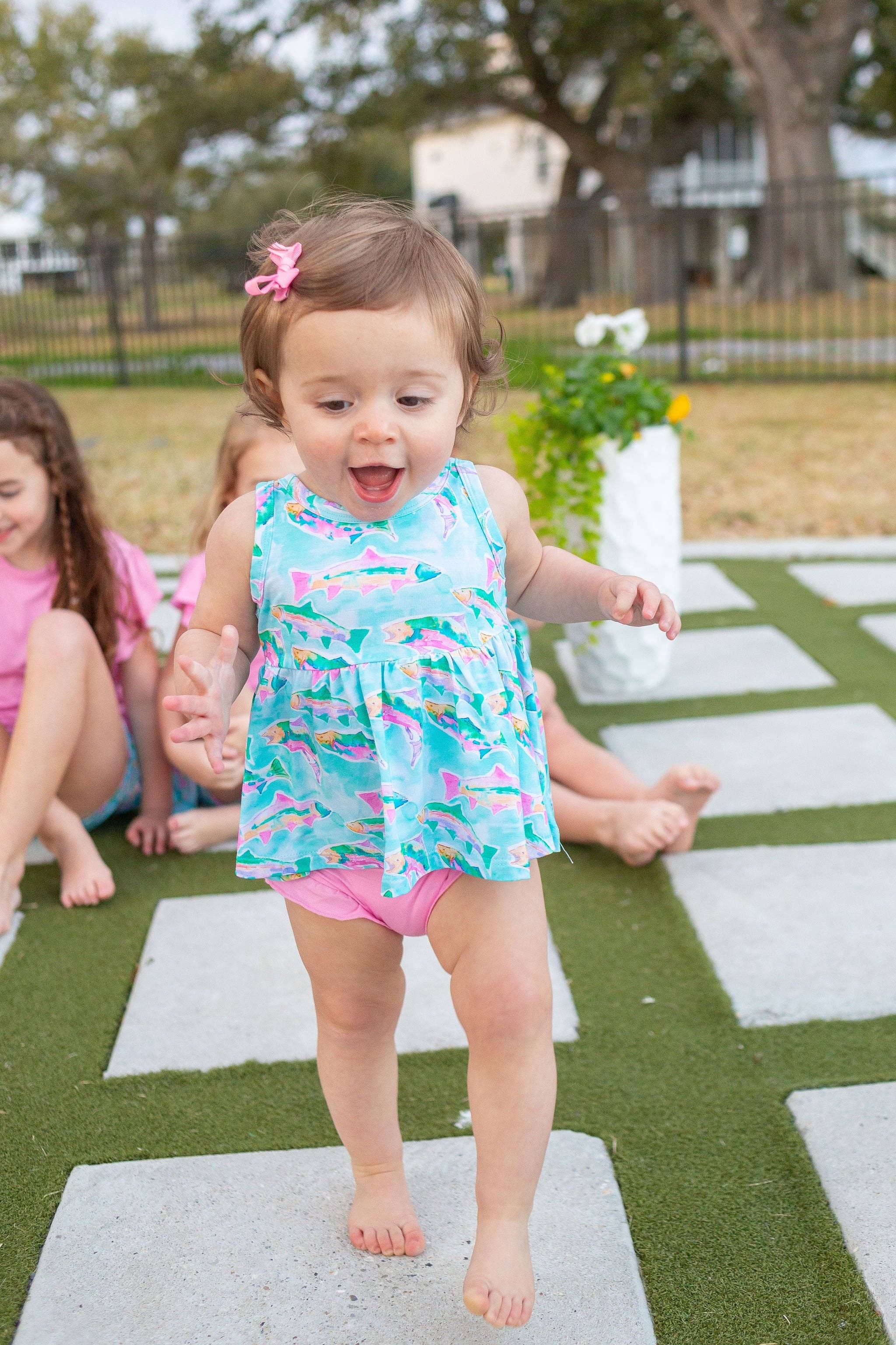 Sweet Bay Clothing – Großhandel Top- & Shorts-Set – Kinder – Fish Razorback Peplum Set1