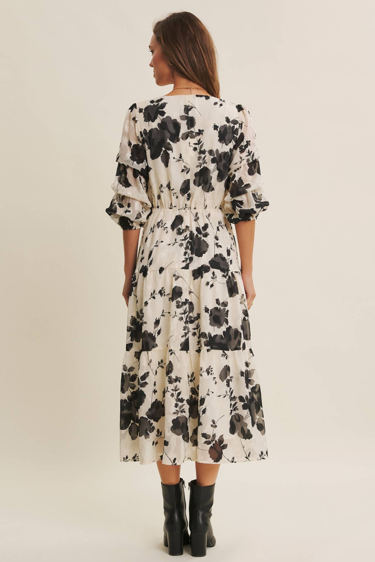 in february - Wholesale Dress - Women's - DREAMY JACQUARD FLORAL MIDI DRESS WITH STATEMENT SLEEVES5