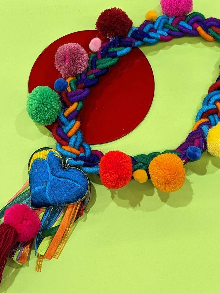 Corazon Pom Poms för wholesale av House Of Jefas