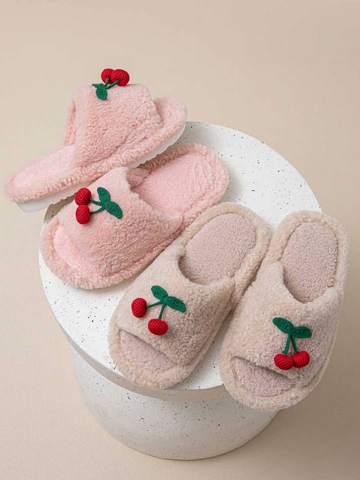 Chaussons Chauds en Peluche à Blocs de Couleur Cerise DP25G471 pour la vente par Dipped Shop