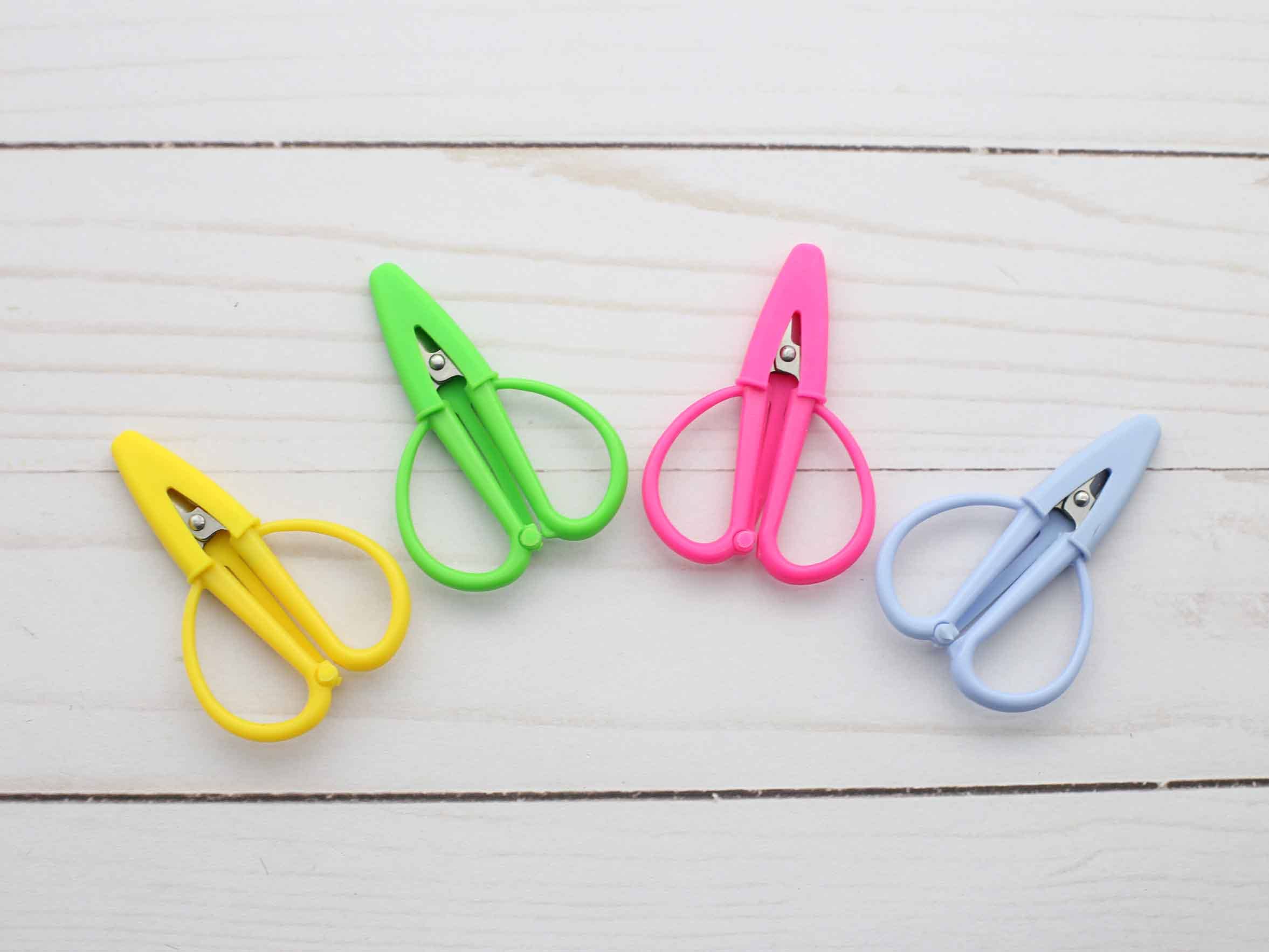 Fox & Pine Stitches – wholesale Knitting/Crochet Supplies – Mini Scissors3