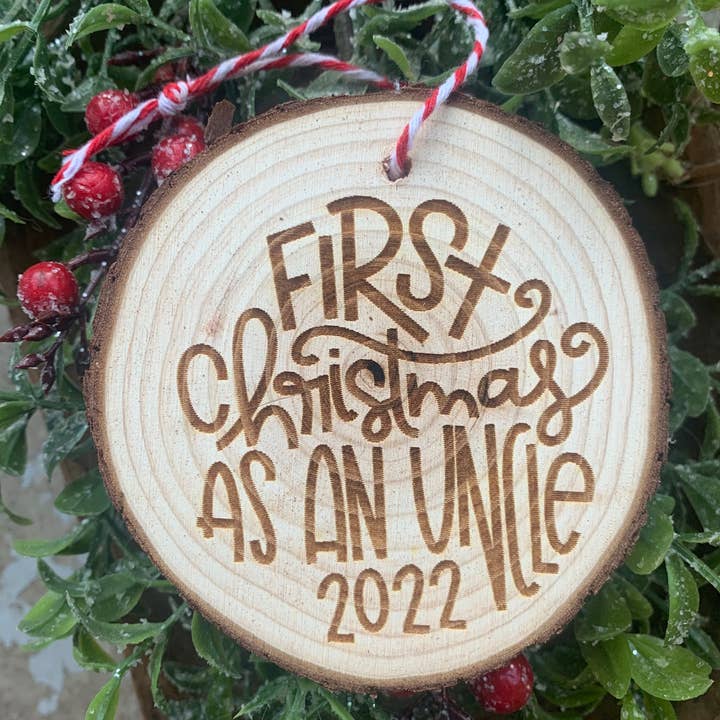 Vores første jul som onkel Wood Slice Ornament for engroshandel hos The HNB House
