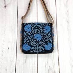 Rayz Intl - Vente Sac à bandoulière – femme - Sac messager brodé en daim noir et bleu fait main4