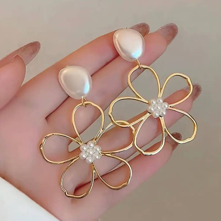 Dainty Daisy Earrings for wholesale by WinAri