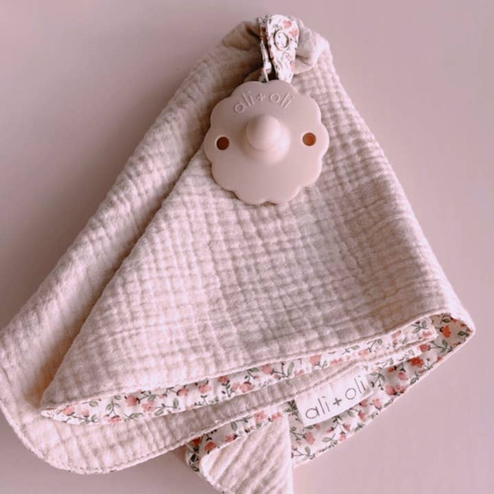 Ali+Oli - Wholesale Pacifier - Baby - Pacifier Set Flower (Blush & Pink)3