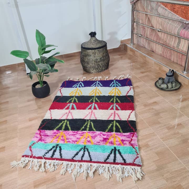 Tapete Autêntico de Lã Beni Ourain Feito à Mão 150×250 cm 489 por atacado de Maroccarpets Poufs and pillows wholesale +31648976894