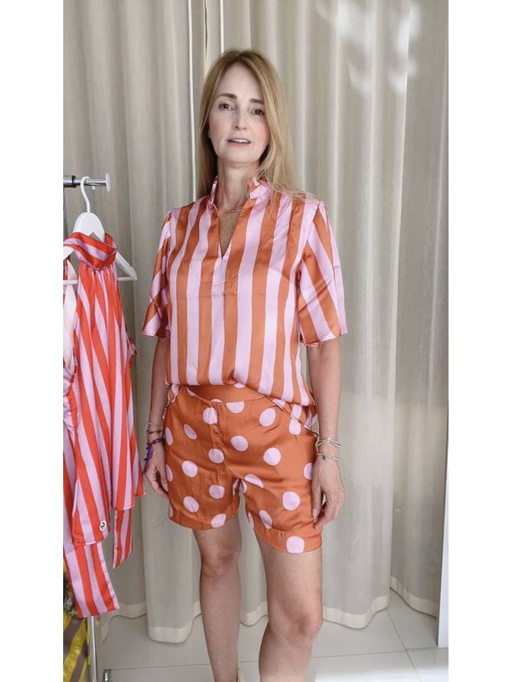 Martha Sevcik – Großhandel Bluse – Damen – Seidenbluse mit Ärmeln - Rosa und Orange Streifen3