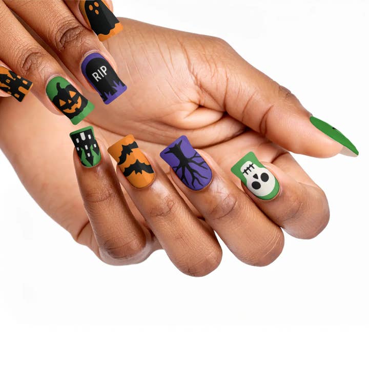 Spooky Star Halloween Press-On Nails for wholesale by FYNE BODY