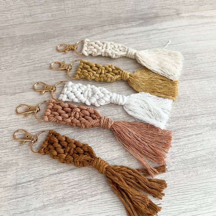 Sweettine Wholesale - Wholesale Keychain - Women's - Macrame Fringe Key Chain3