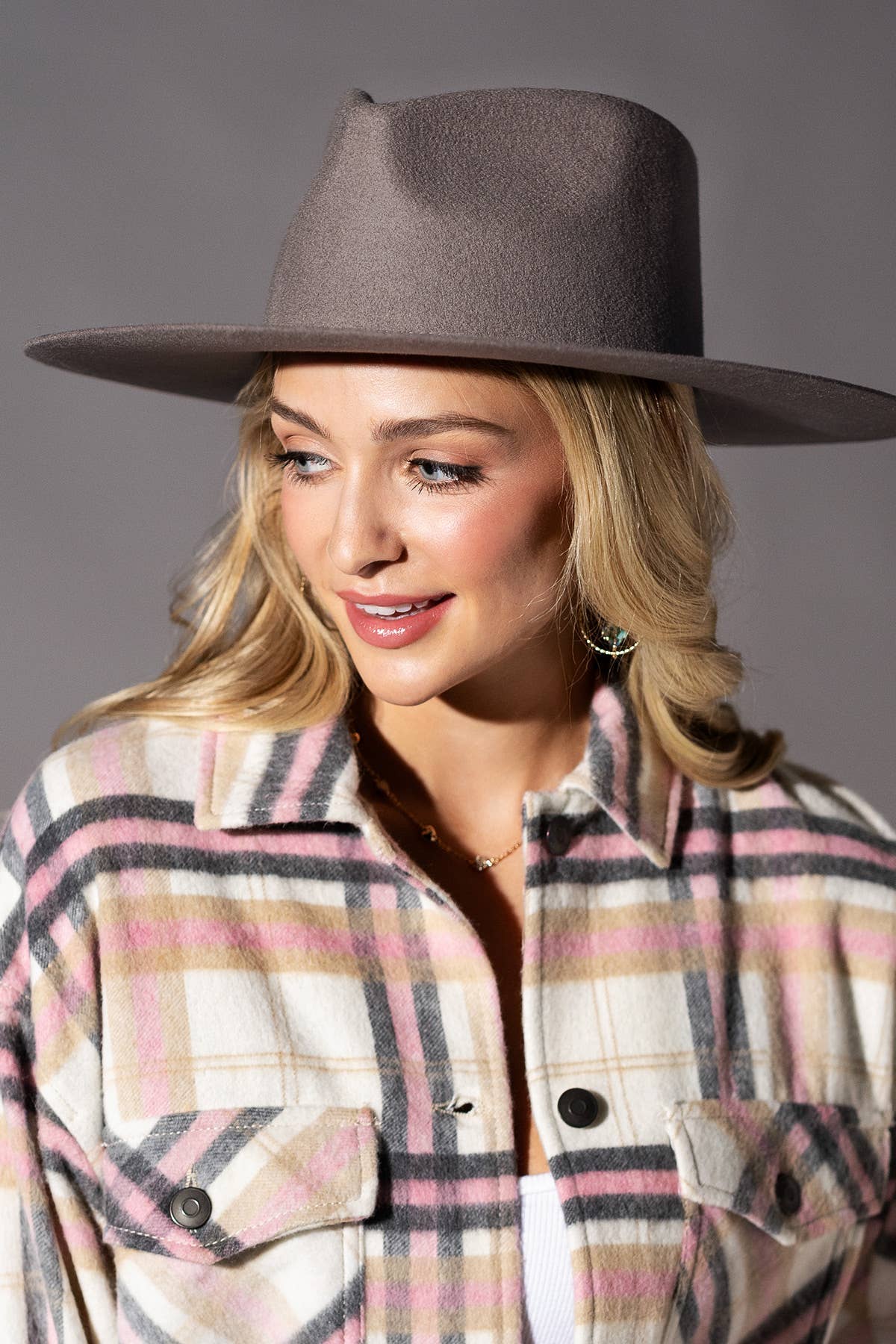 Urbanista - Vendita all'ingrosso Fedora - Donna - Cappello Panama a tesa rigida in lana australiana 100% con corona a goccia larga29