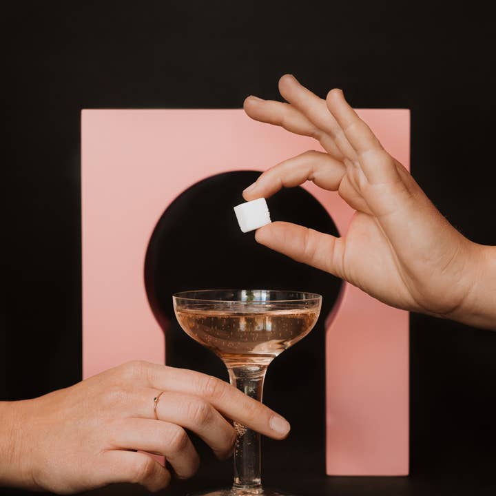 Yes Cocktail Co – wholesale Cocktail mix/syrup – Lavender & Lemon Champagne & Cocktail Cubes3