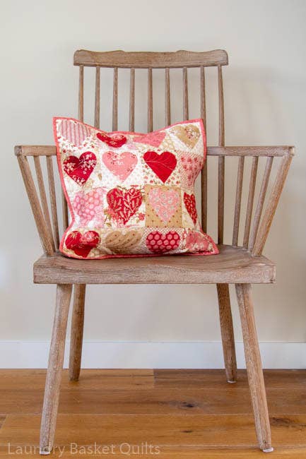 Laundry Basket Quilts – Kit de costura artesanal por atacado – Padrão de colcha de apliques Love Bird Trio4