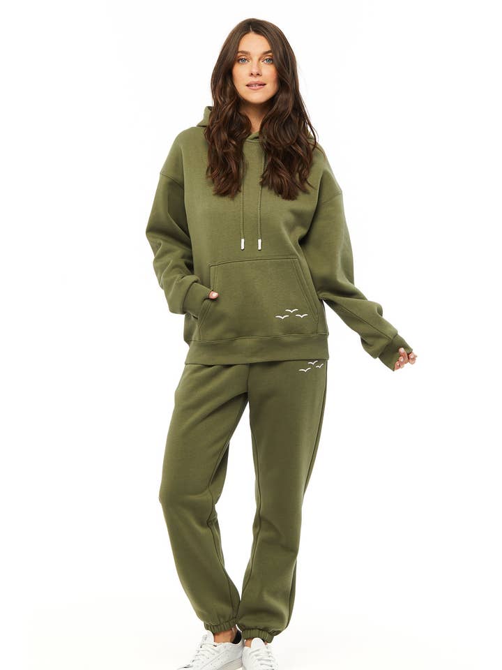 Kvinnors premium fleece avslappnad sweatsuit set i Olive för wholesale av Lazypants